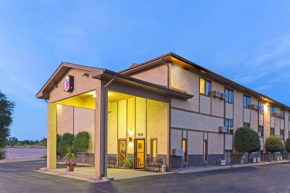 Отель Super 8 by Wyndham Cos/Hwy. 24 E/PAFB Area  Симаррон Хилс